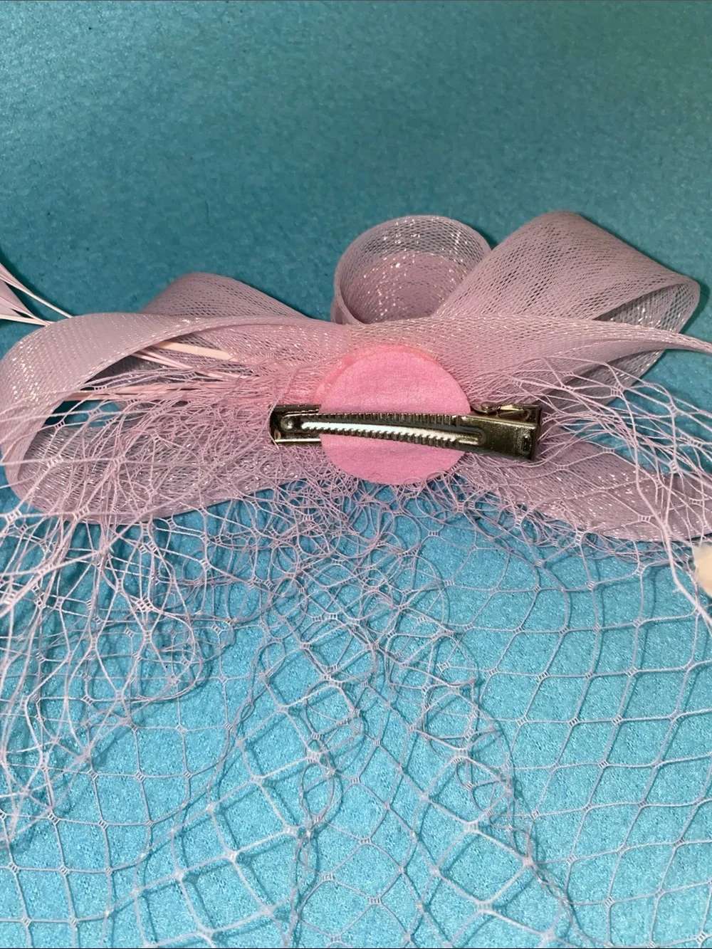 BIRDCAGE Fascinator hat feathers bow mesh net veil pom poms pink NEW size OSFA